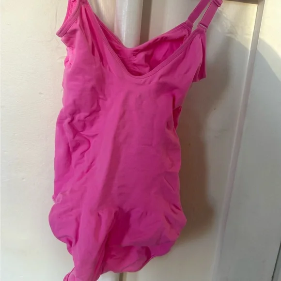 Viral SKIMS bodysuit shape wear - Picture 3 of 3